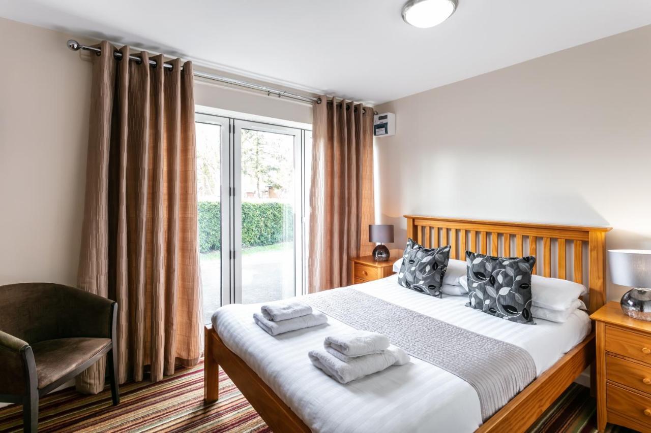 Roydon Marina Village Hotel Eksteriør bilde