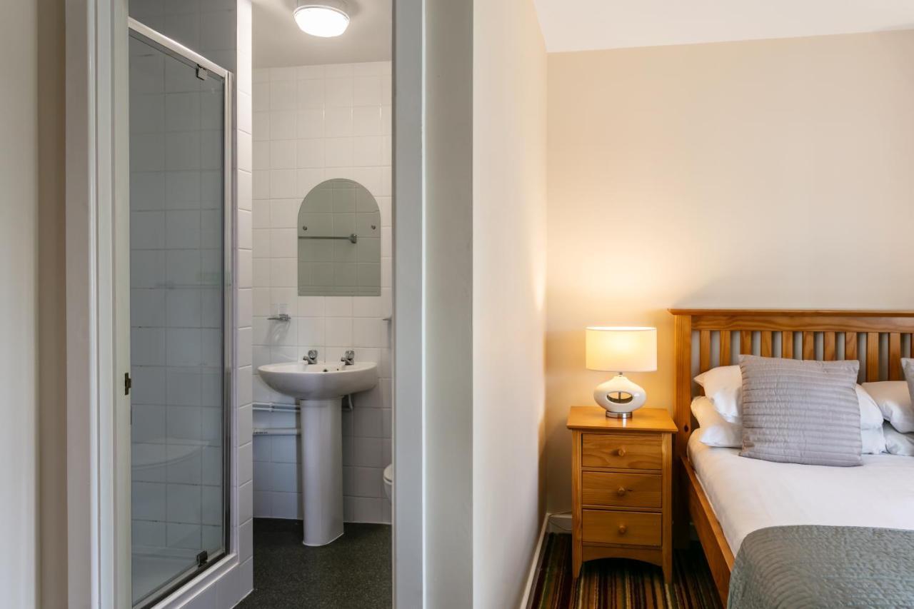 Roydon Marina Village Hotel Eksteriør bilde