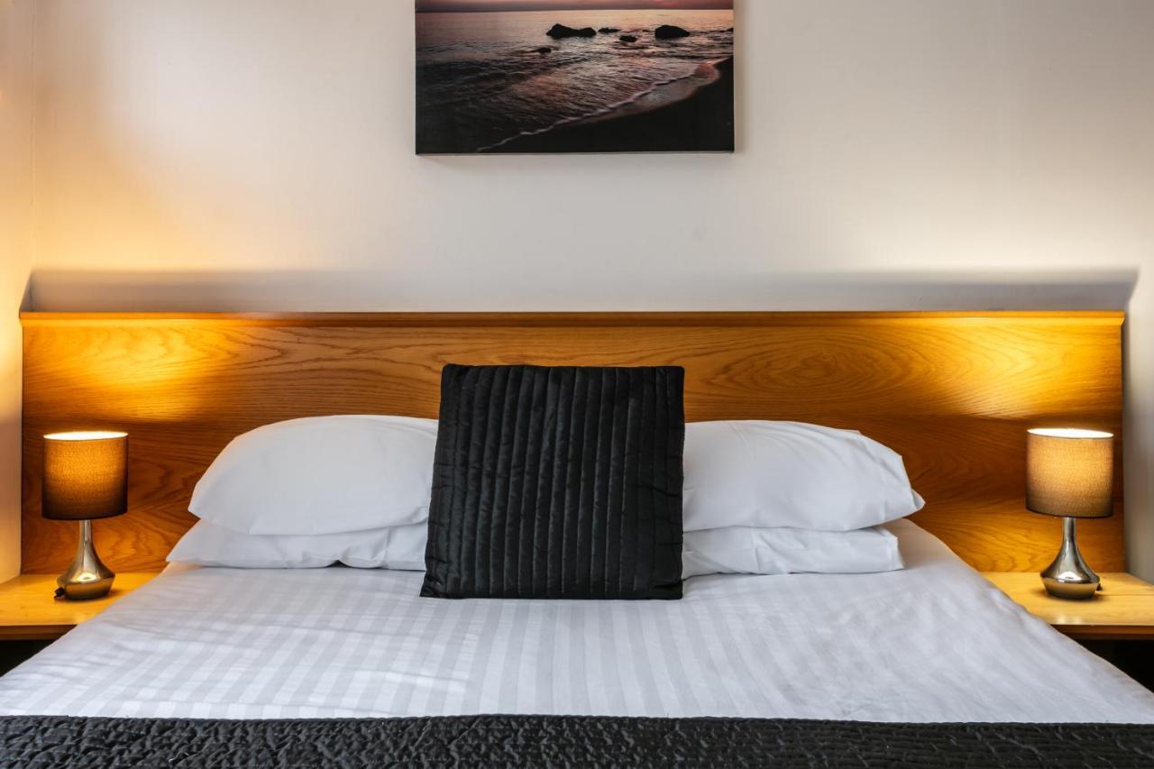Roydon Marina Village Hotel Eksteriør bilde
