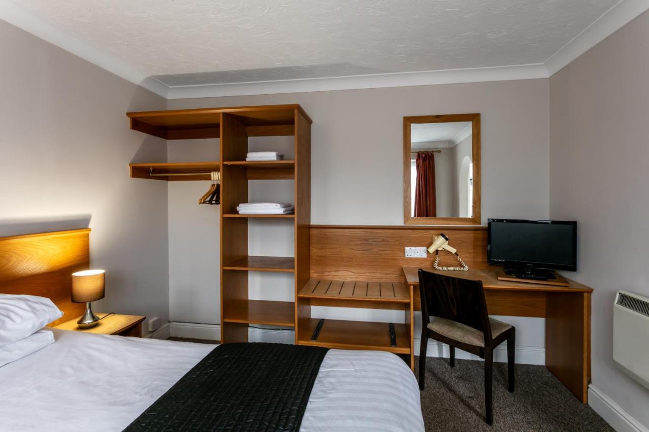 Roydon Marina Village Hotel Eksteriør bilde
