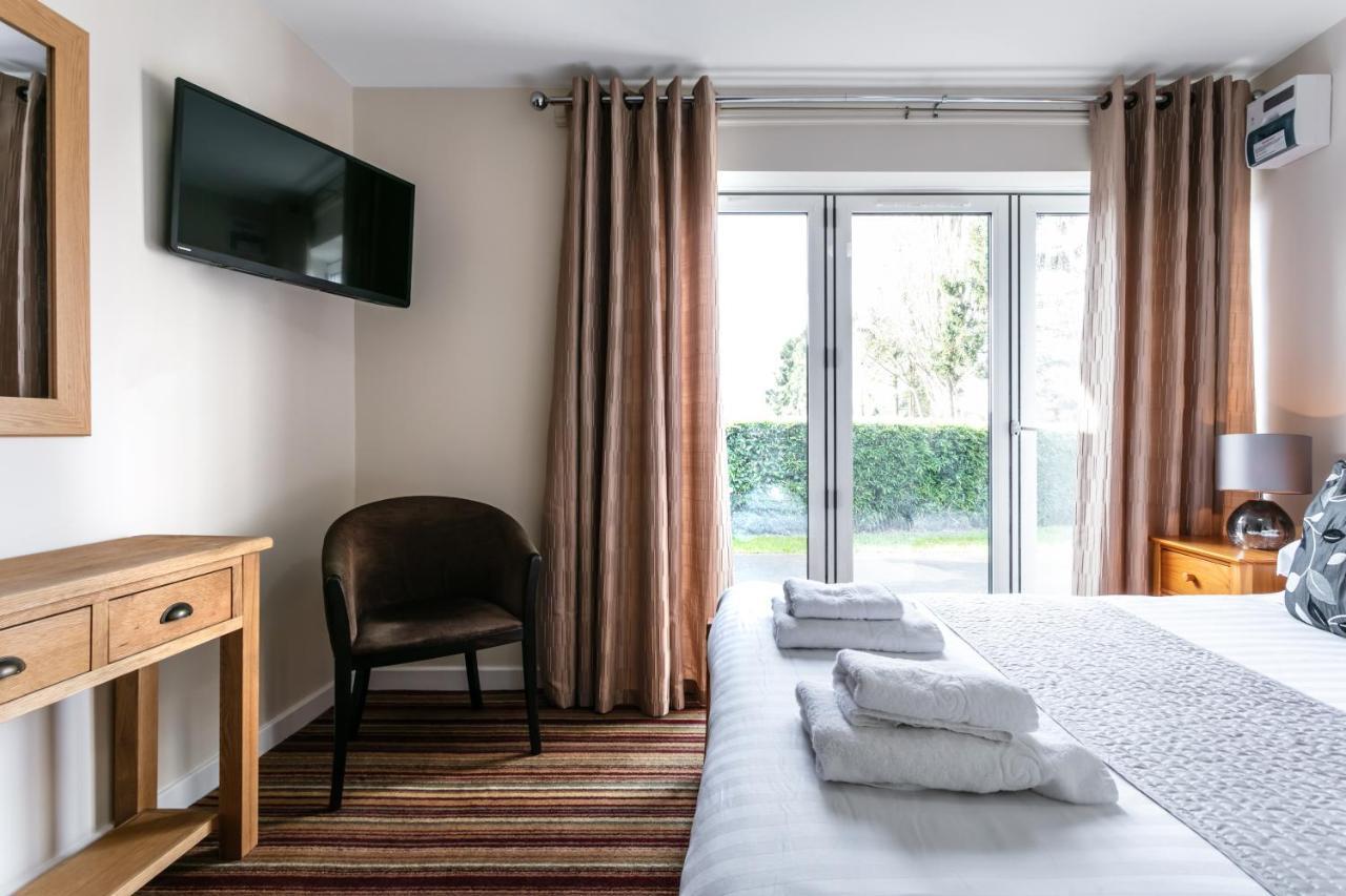 Roydon Marina Village Hotel Eksteriør bilde